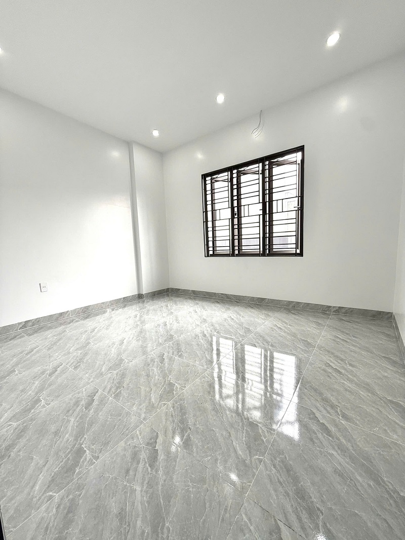 BÁN NHÀ PHỐ ĐỒNG HÒA, KIẾN AN – NHÀ MỚI, SÂN CỔNG RIÊNG, Ô TÔ ĐỖ CỬA